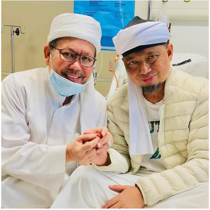 KH Tengku Zulkarnain Jenguk Ustaz Arifin Ilham di Penang, Ini Ceritanya